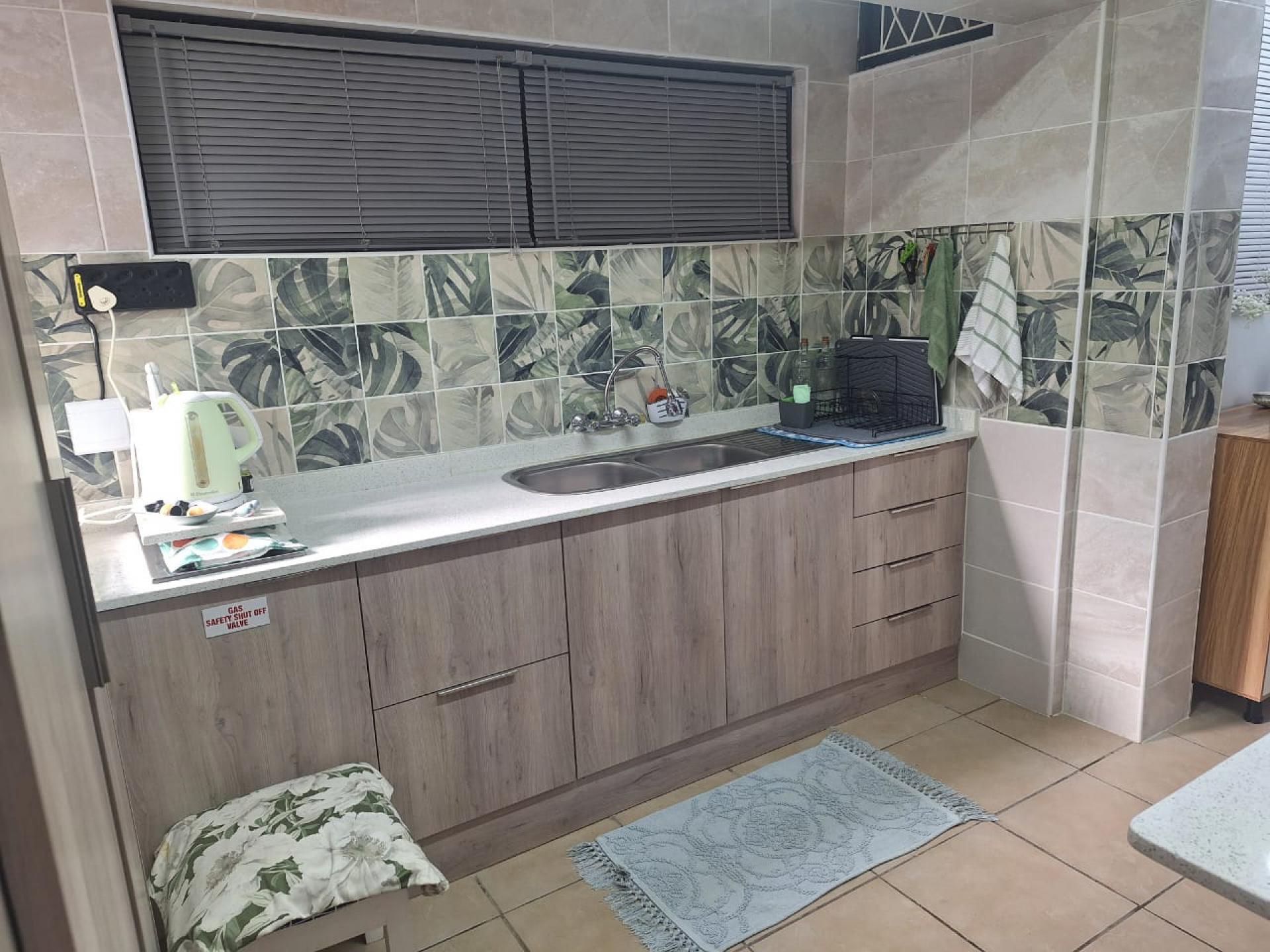  of property in Uvongo