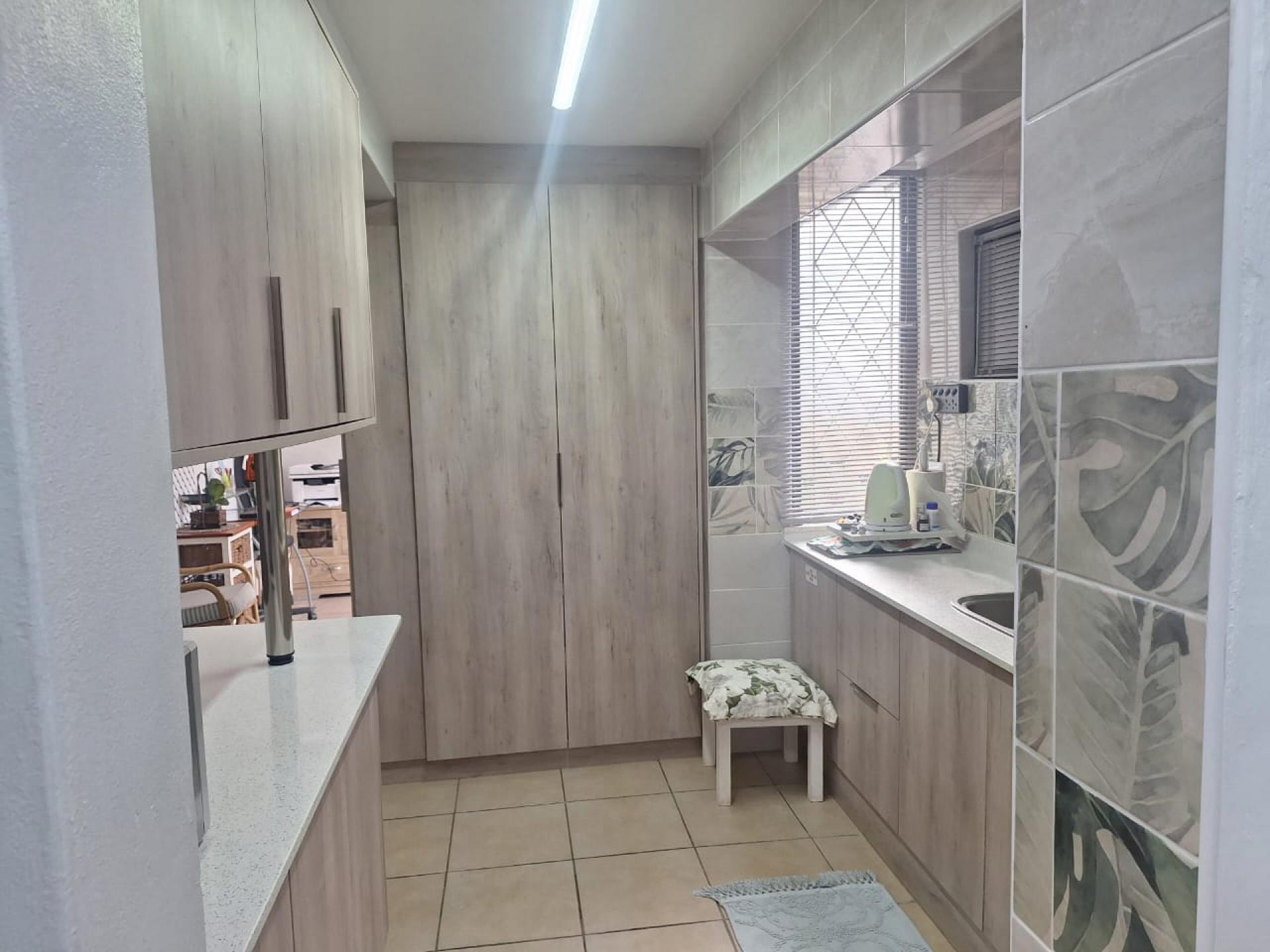  of property in Uvongo