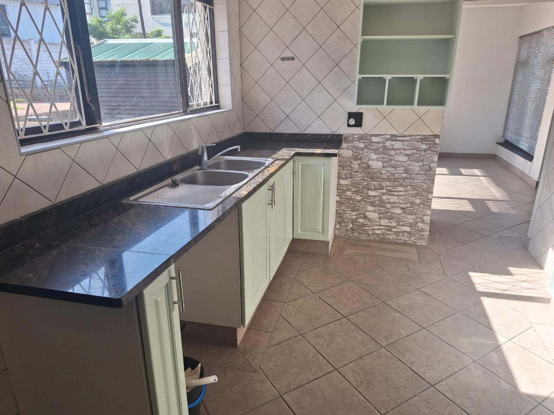  of property in Uvongo
