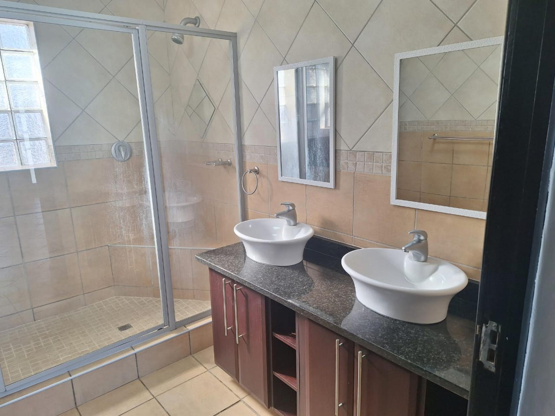  of property in Uvongo