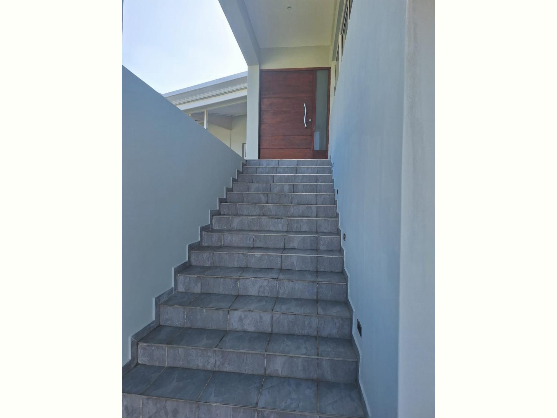  of property in Uvongo