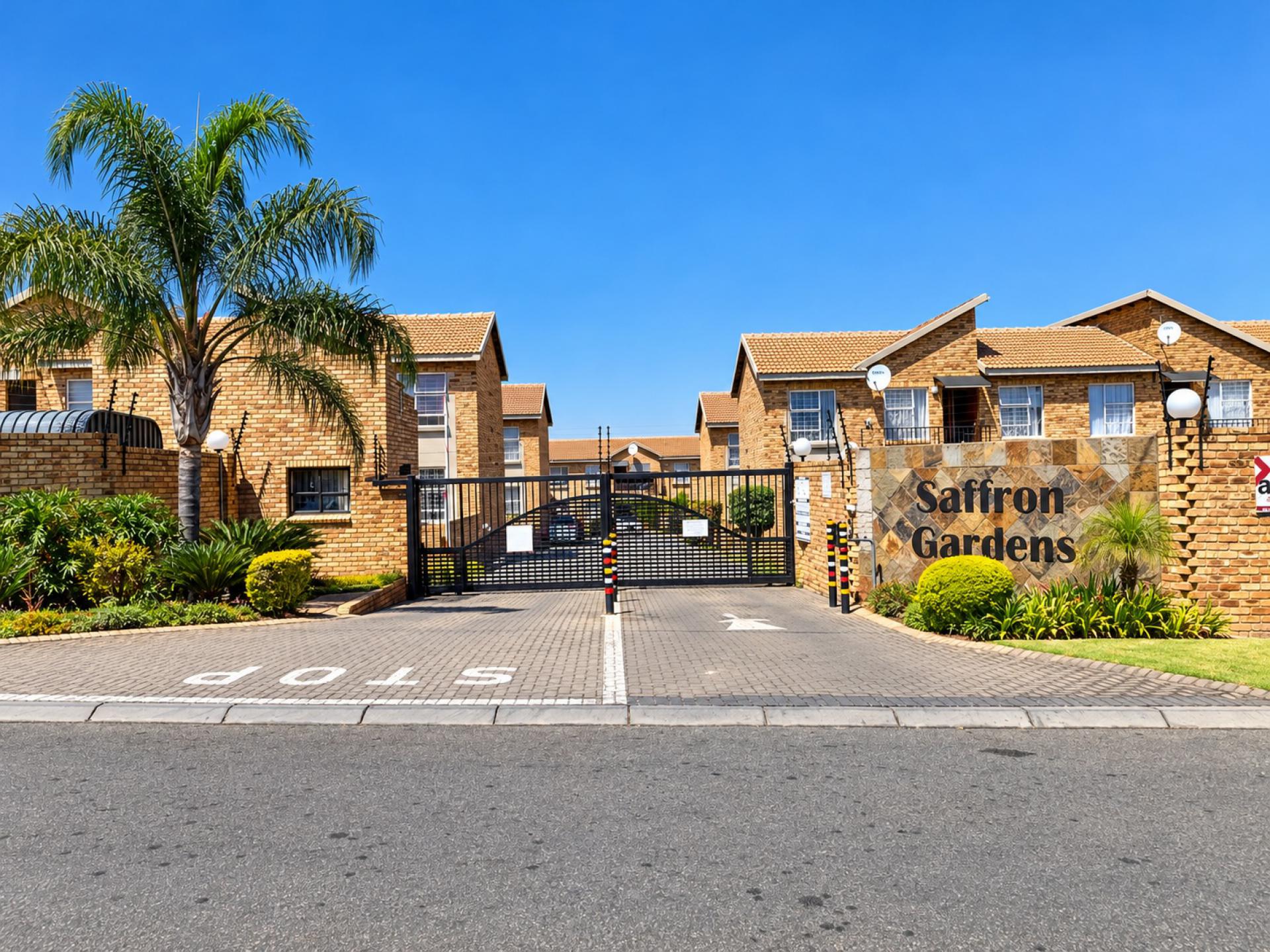 Front View of property in Honey Park