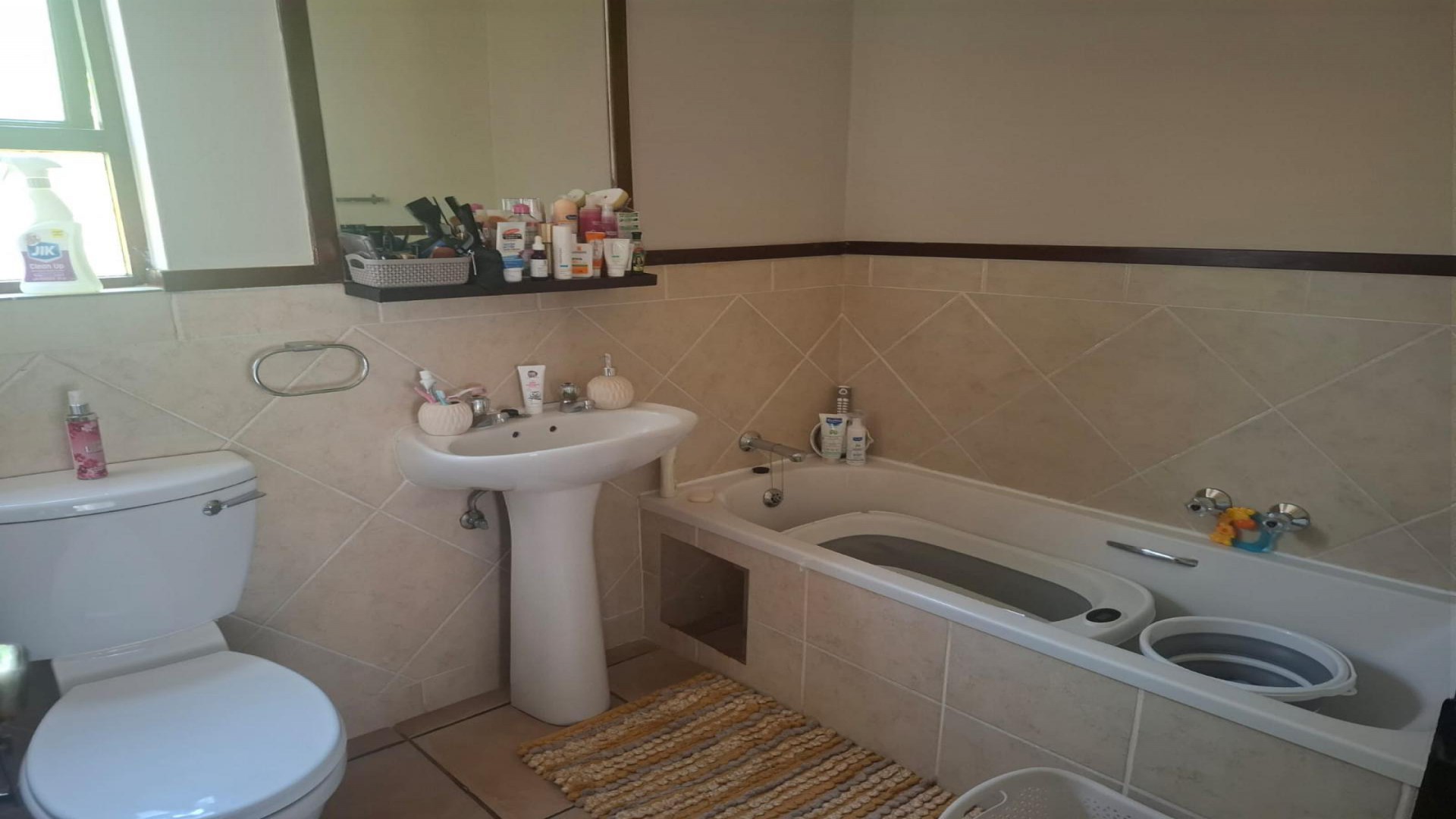 Bathroom 2 of property in Lone Hill