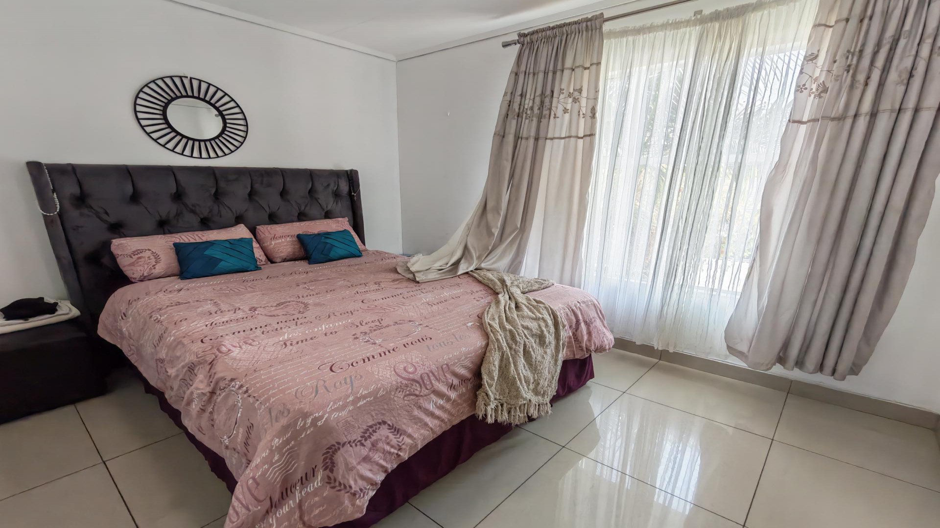 Bed Room 1 of property in Paulshof