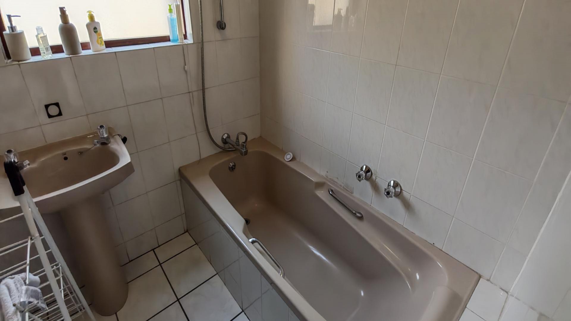 Bathroom 1 of property in Sunninghill
