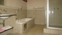 Main Bathroom - 11 square meters of property in Marshallstown