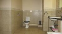 Main Bathroom - 11 square meters of property in Marshallstown