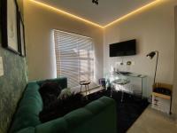  of property in Menlo Park