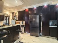  of property in Glenvista
