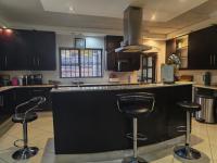  of property in Glenvista