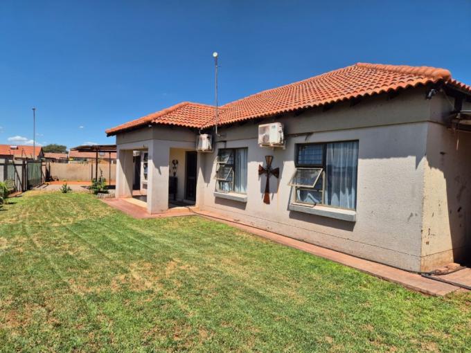 3 Bedroom House for Sale For Sale in Kathu - MR723547