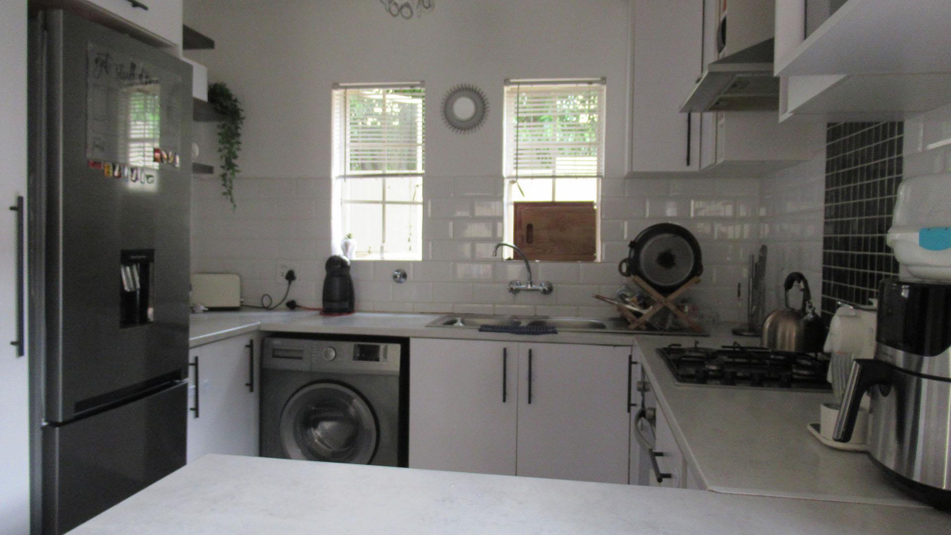 Kitchen - 10 square meters of property in Willowbrook