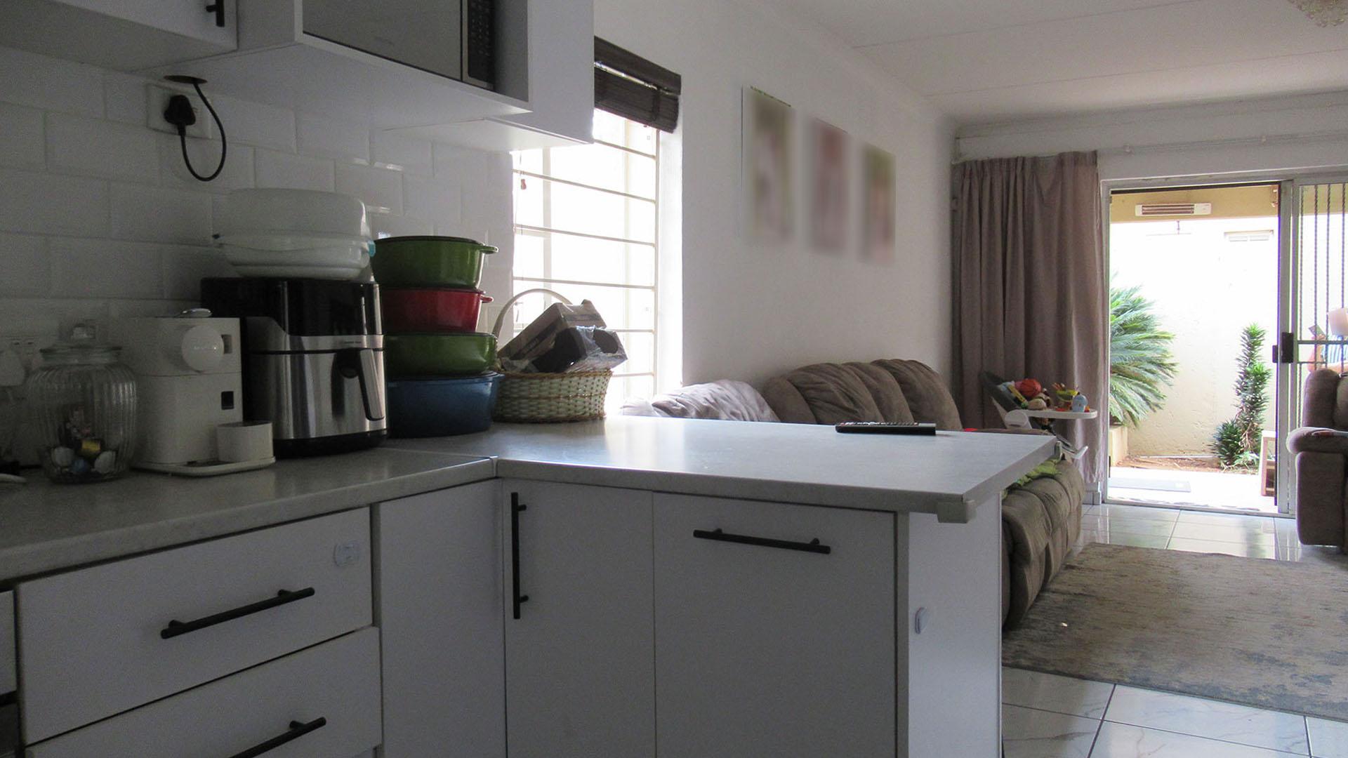 Kitchen - 10 square meters of property in Willowbrook