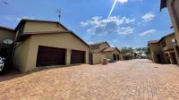 Front View of property in Willowbrook