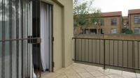 Balcony - 8 square meters of property in Willowbrook