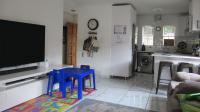 Lounges - 18 square meters of property in Willowbrook