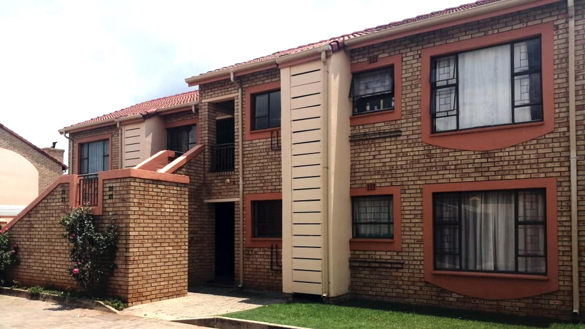Front View of property in Vaalpark