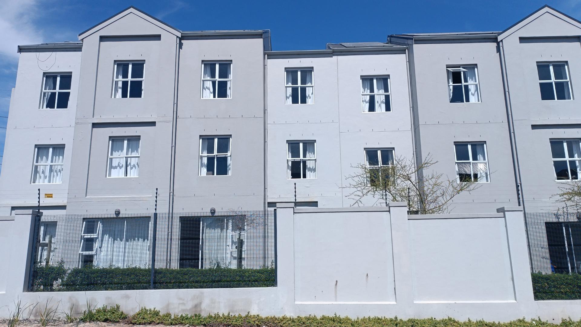 Front View of property in Kuils River