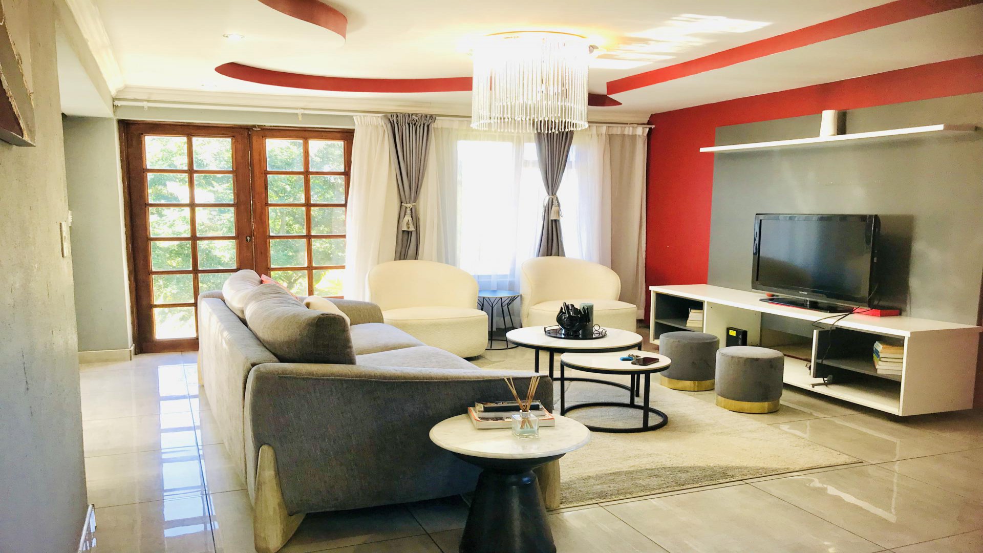 Lounges of property in Steiltes