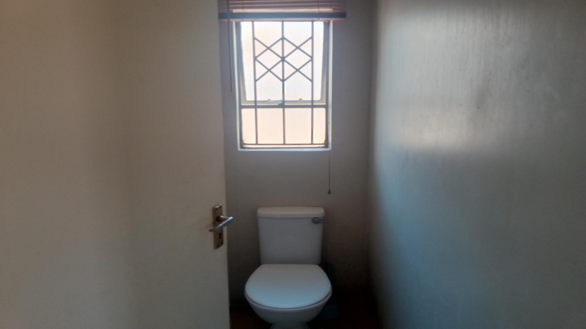 Guest Toilet - 2 square meters of property in Clayville