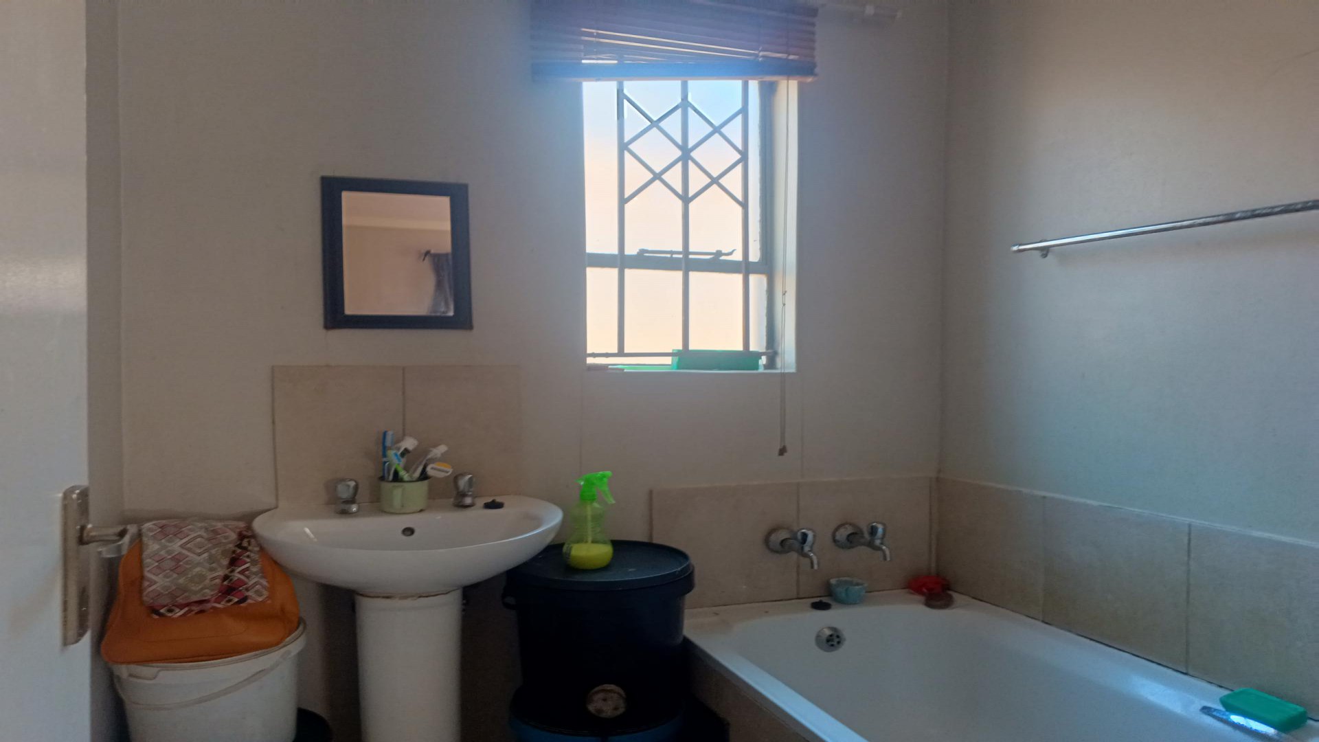 Main Bathroom - 4 square meters of property in Clayville