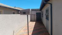 Spaces - 2 square meters of property in Clayville