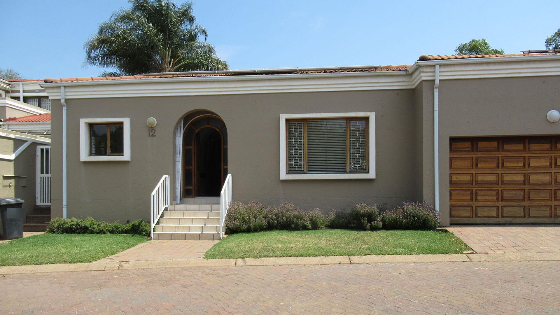 Front View of property in Lone Hill