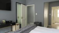 Main Bedroom - 17 square meters of property in Lone Hill