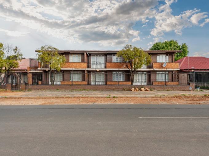 2 Bedroom Apartment for Sale For Sale in Germiston South - MR723626