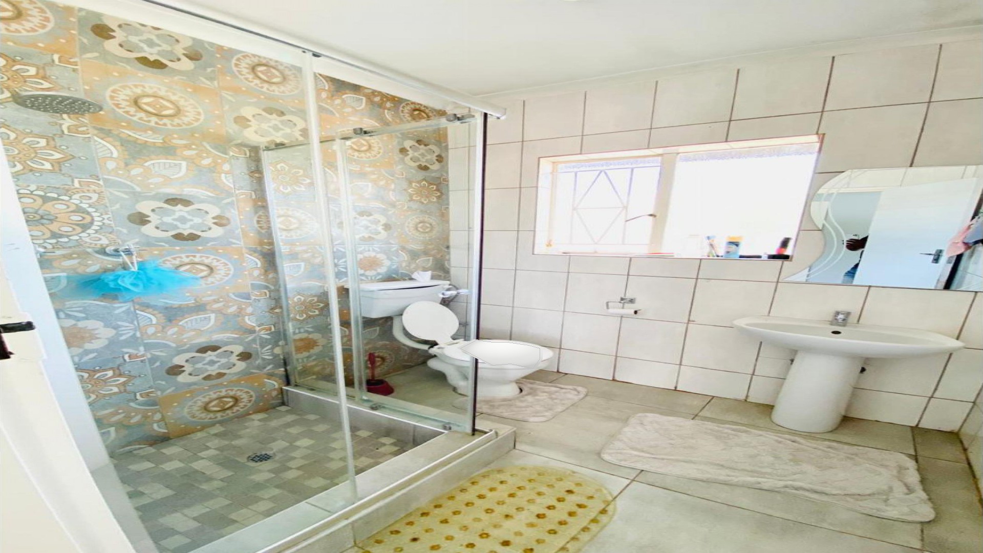 Bathroom 1 of property in Witpoortjie