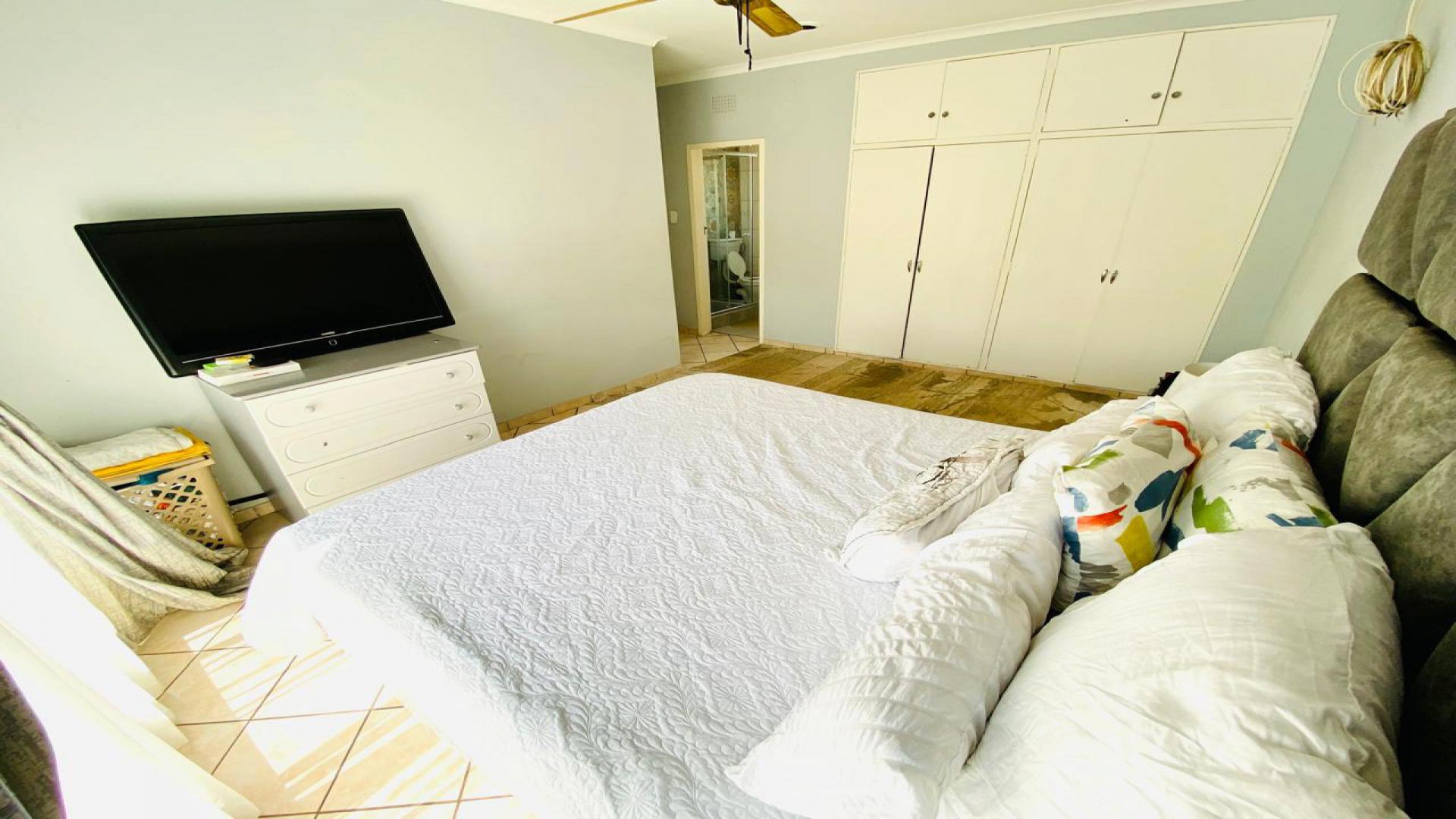 Bed Room 5+ of property in Witpoortjie