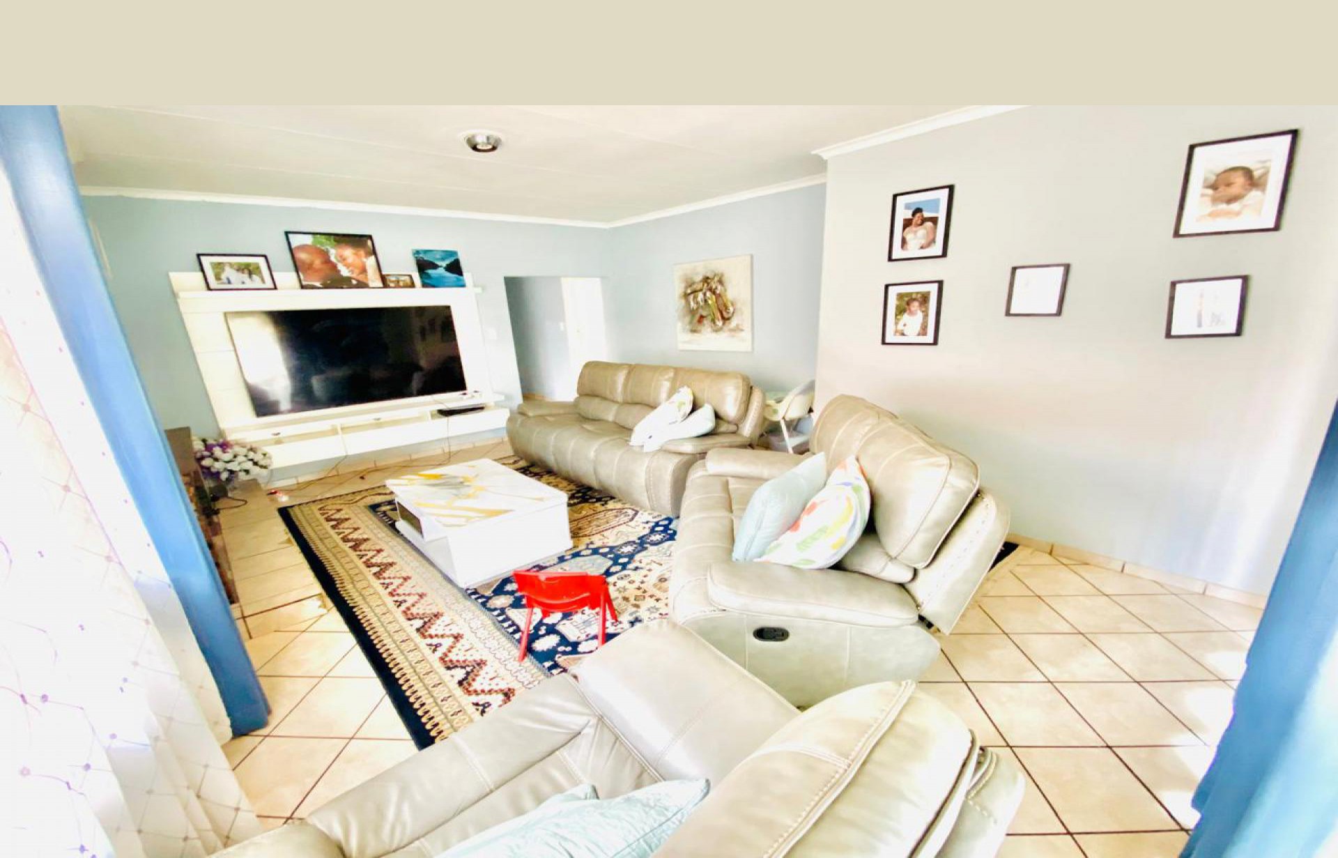 Lounges of property in Witpoortjie