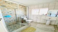 Bathroom 1 of property in Witpoortjie