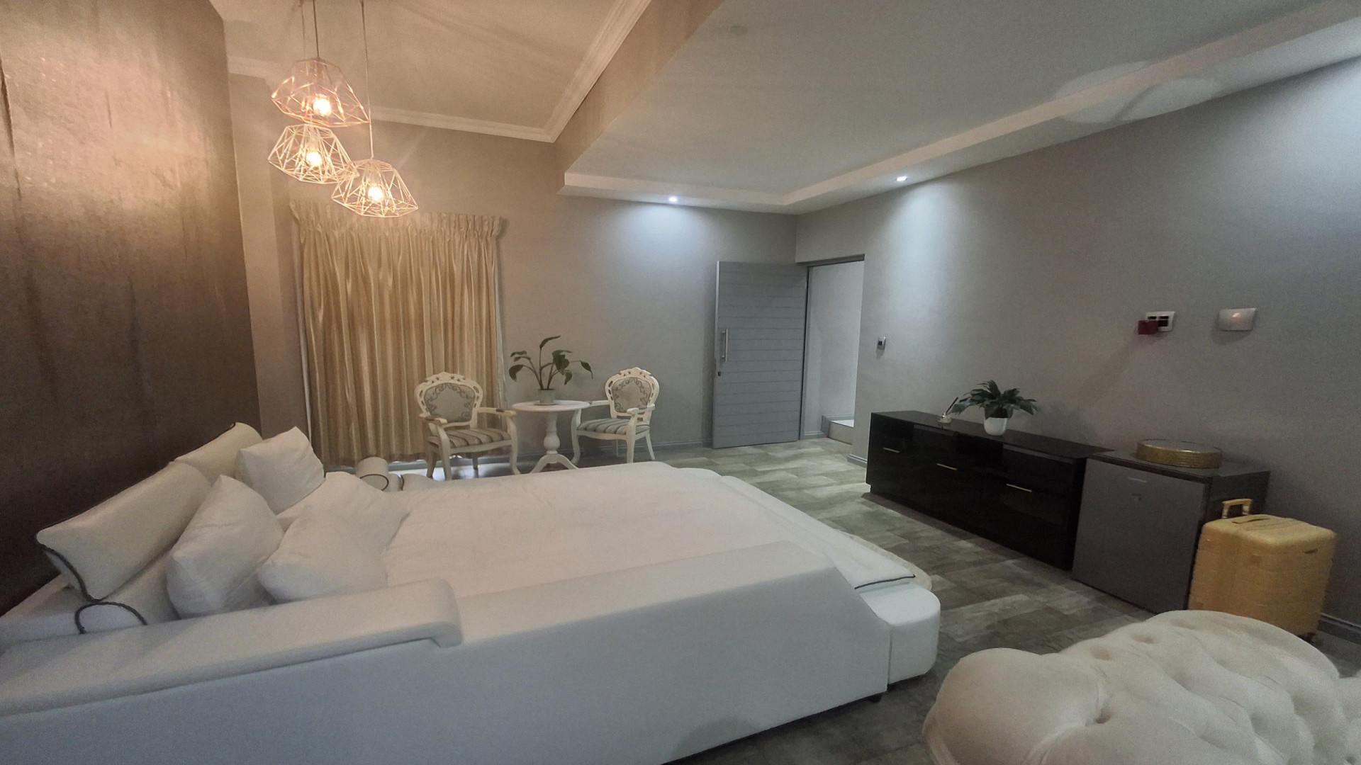 Bed Room 5+ of property in Kungwini Country Estate