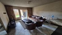 Lounges of property in Die Hoewes