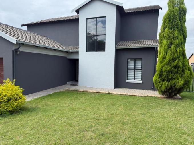 3 Bedroom House to Rent in Summerfields Estate - Property to rent - MR723694
