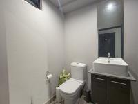  of property in Lynnwood Ridge
