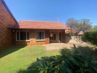  of property in Die Hoewes