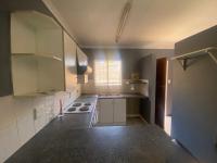 of property in Die Hoewes