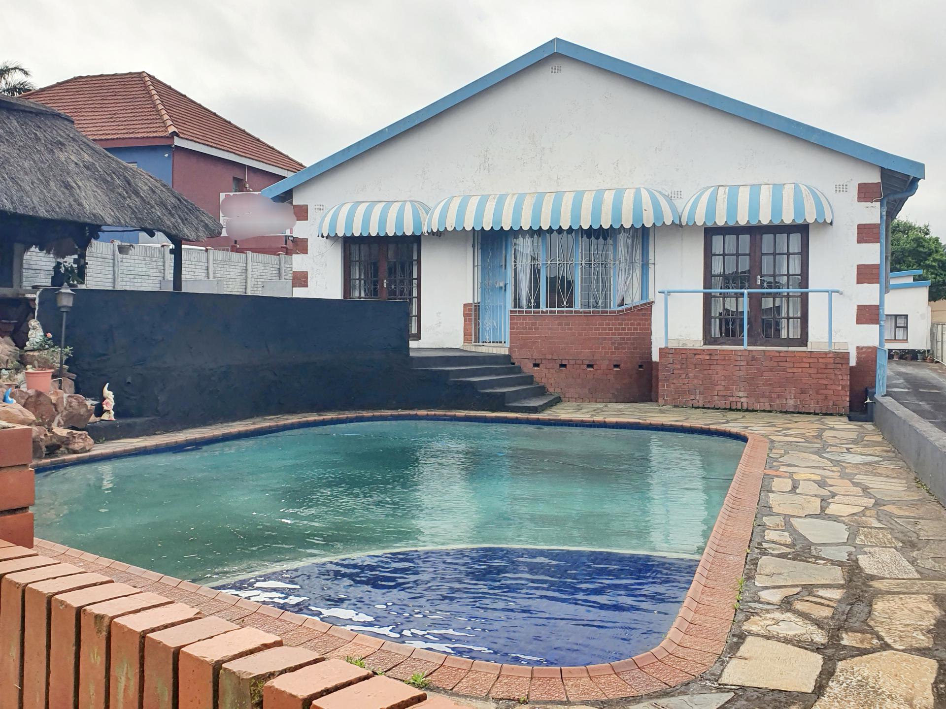  of property in Montclair (Dbn)