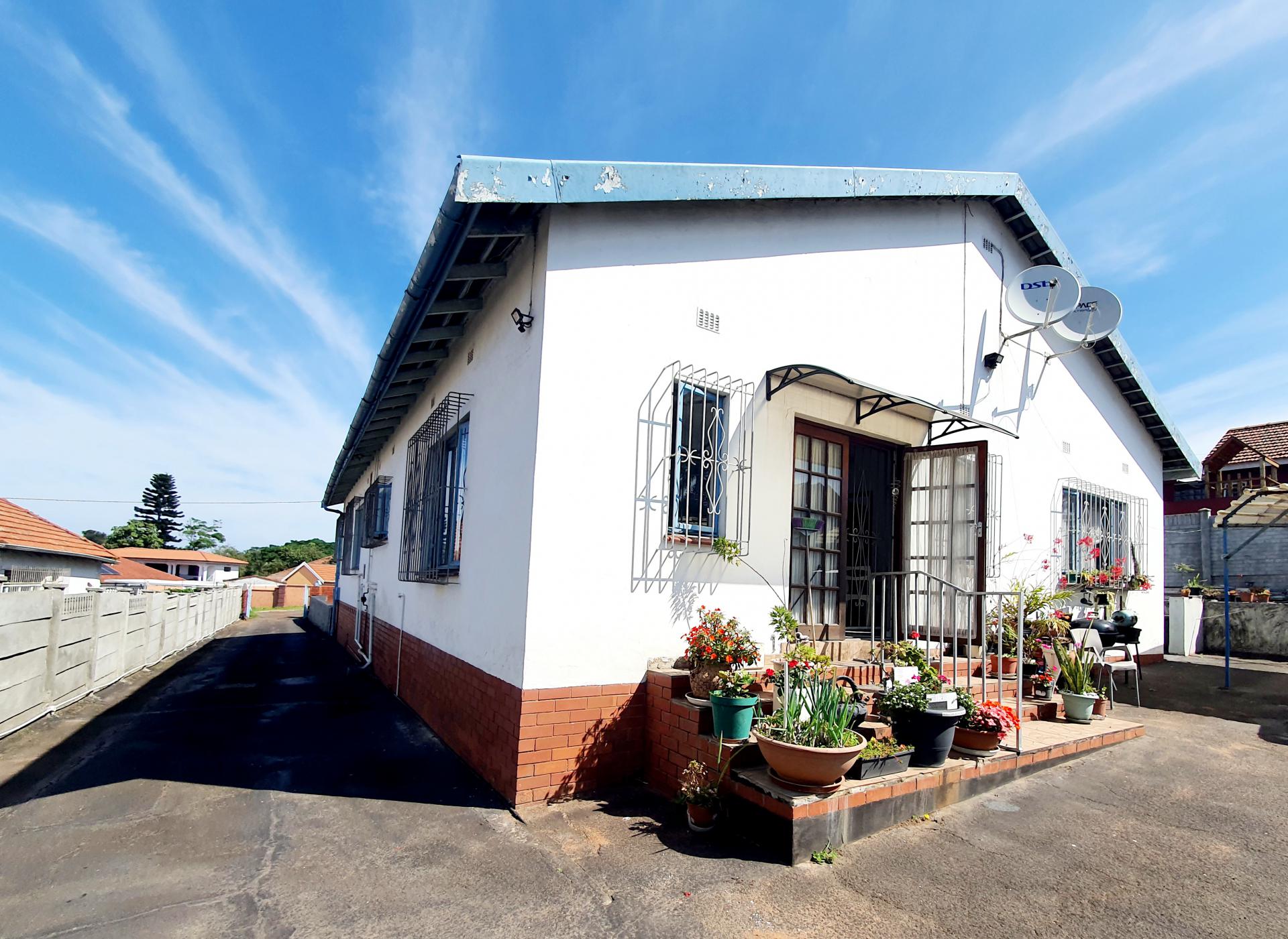  of property in Montclair (Dbn)