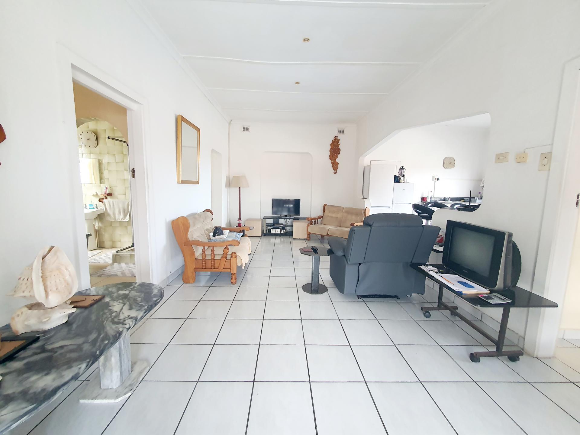  of property in Montclair (Dbn)