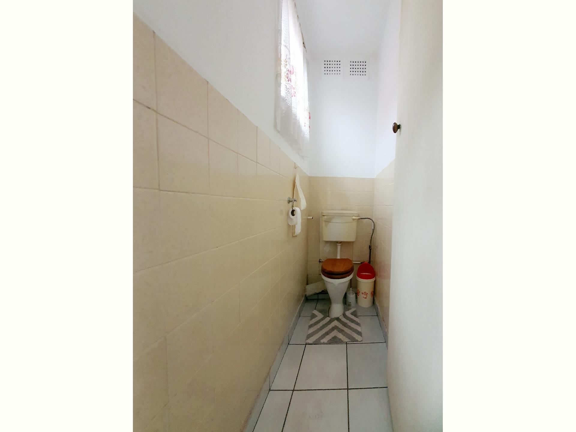  of property in Montclair (Dbn)
