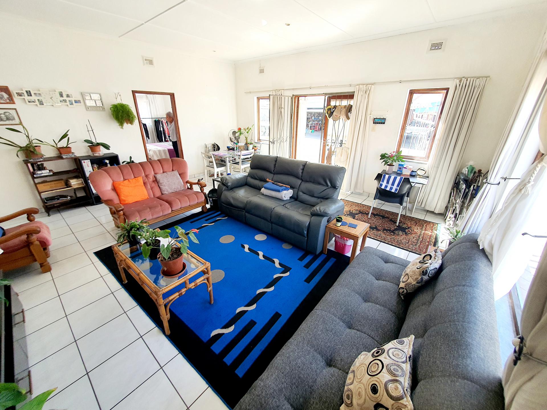  of property in Montclair (Dbn)