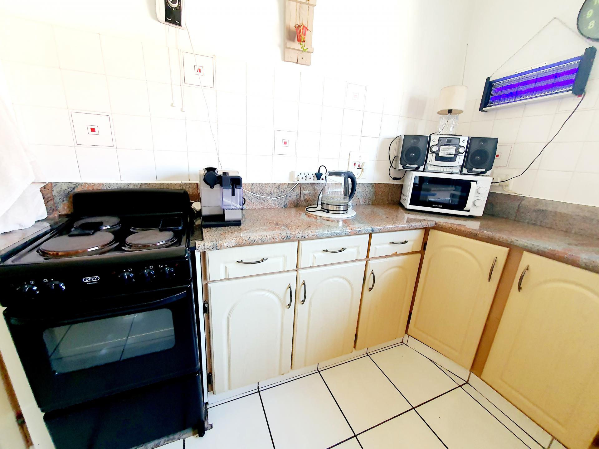 of property in Montclair (Dbn)