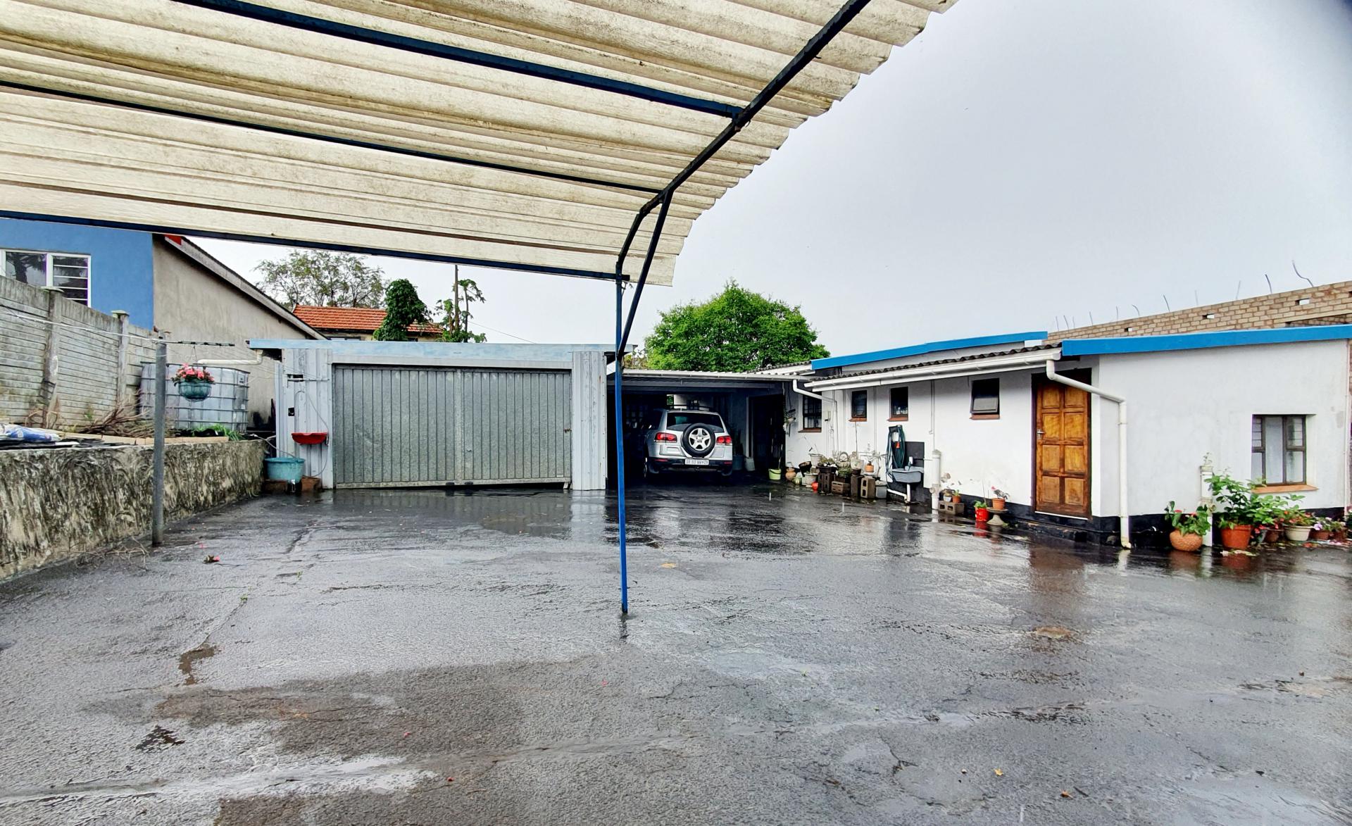  of property in Montclair (Dbn)
