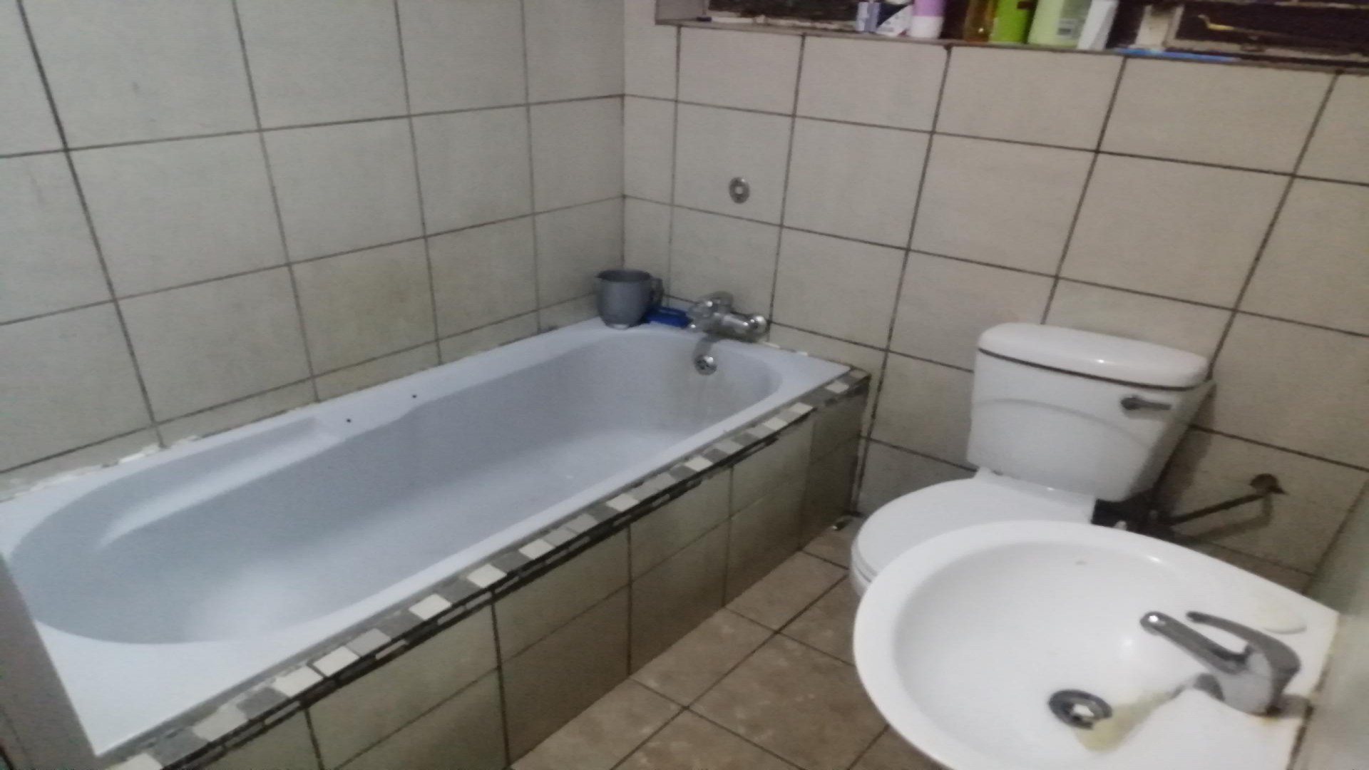 Bathroom 1 of property in Rustenburg