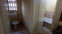 Bathroom 1 of property in Lakeside - (Vereeniging)