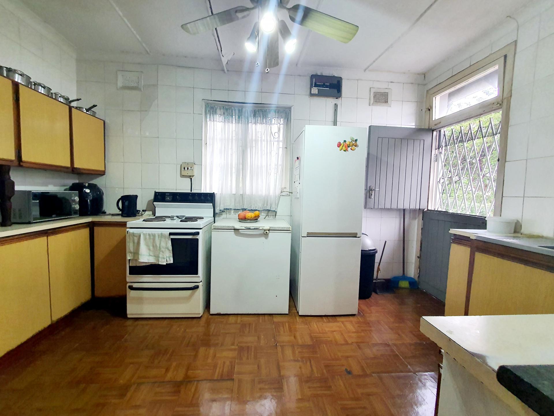  of property in Montclair (Dbn)
