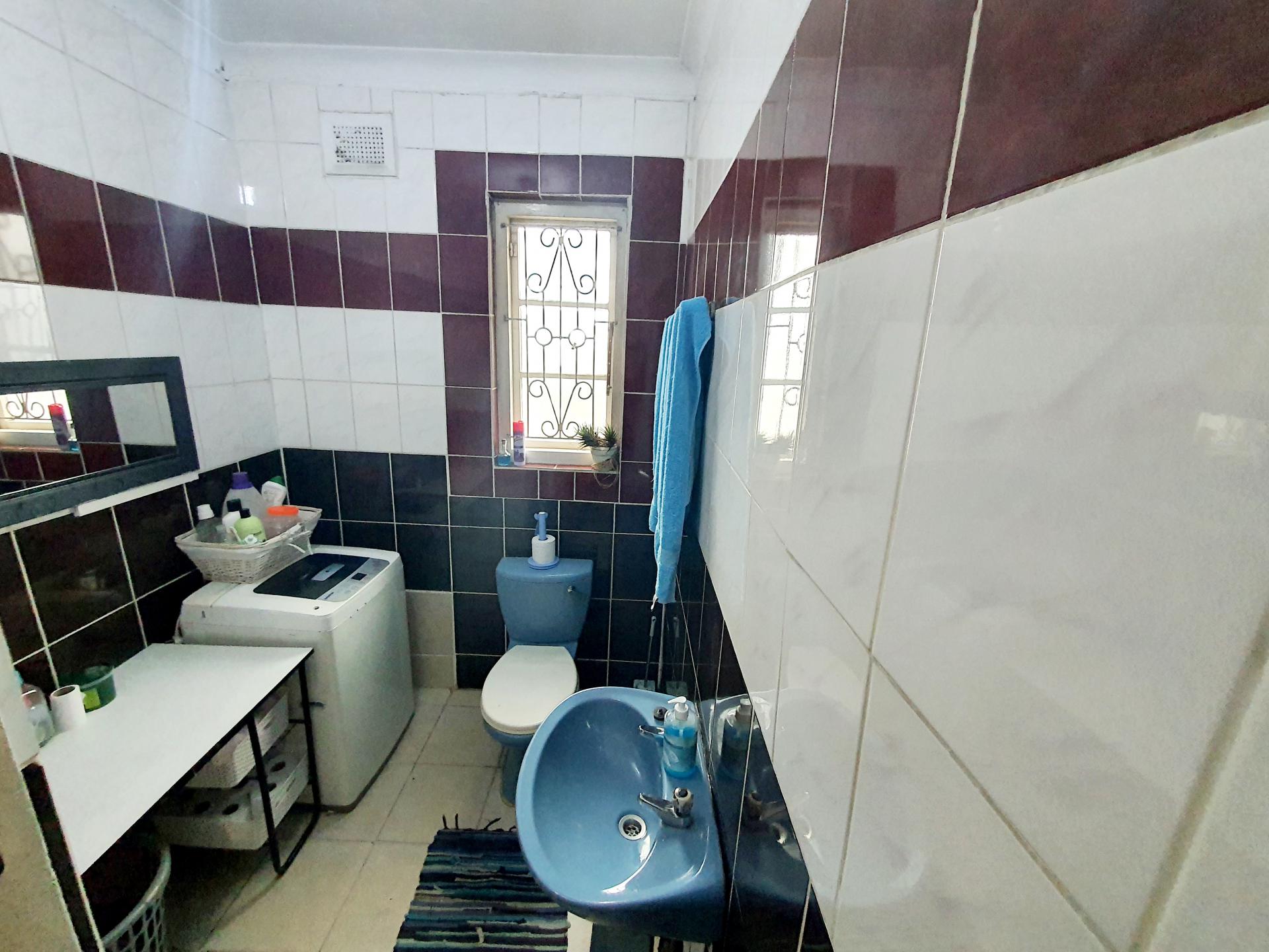  of property in Montclair (Dbn)